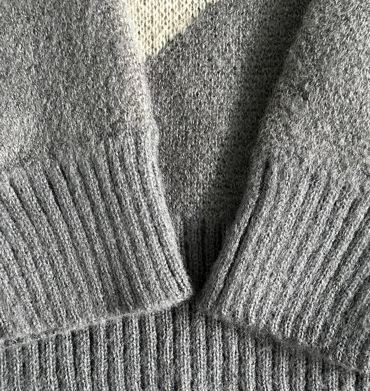 C STAR GRADIENT MOHAIR KNIT SWEATER (GREY)