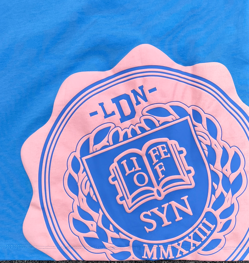 COLLEGE TEE (BLUE/PINK)