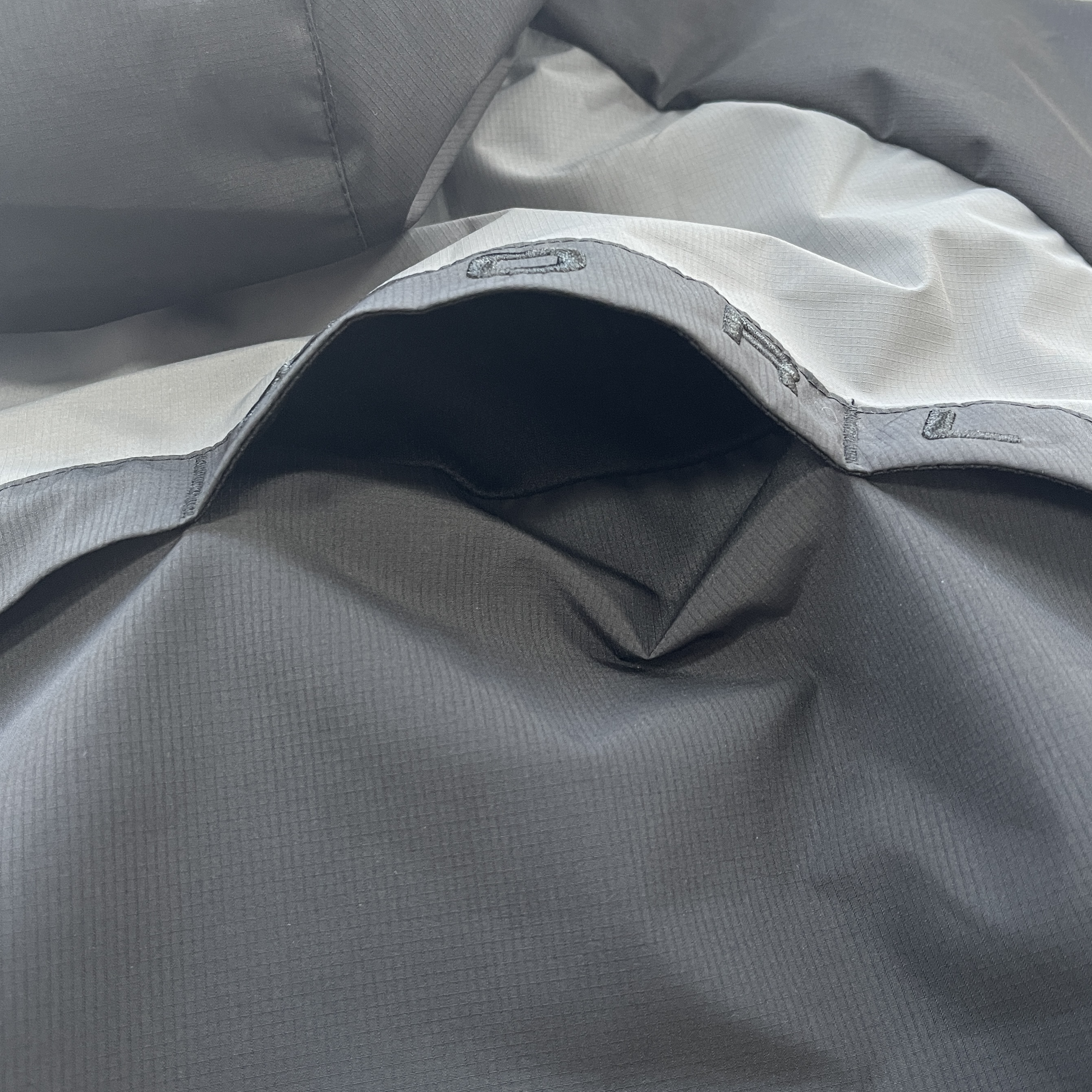 VORTEX WOVEN JACKET (BLACKOUT)