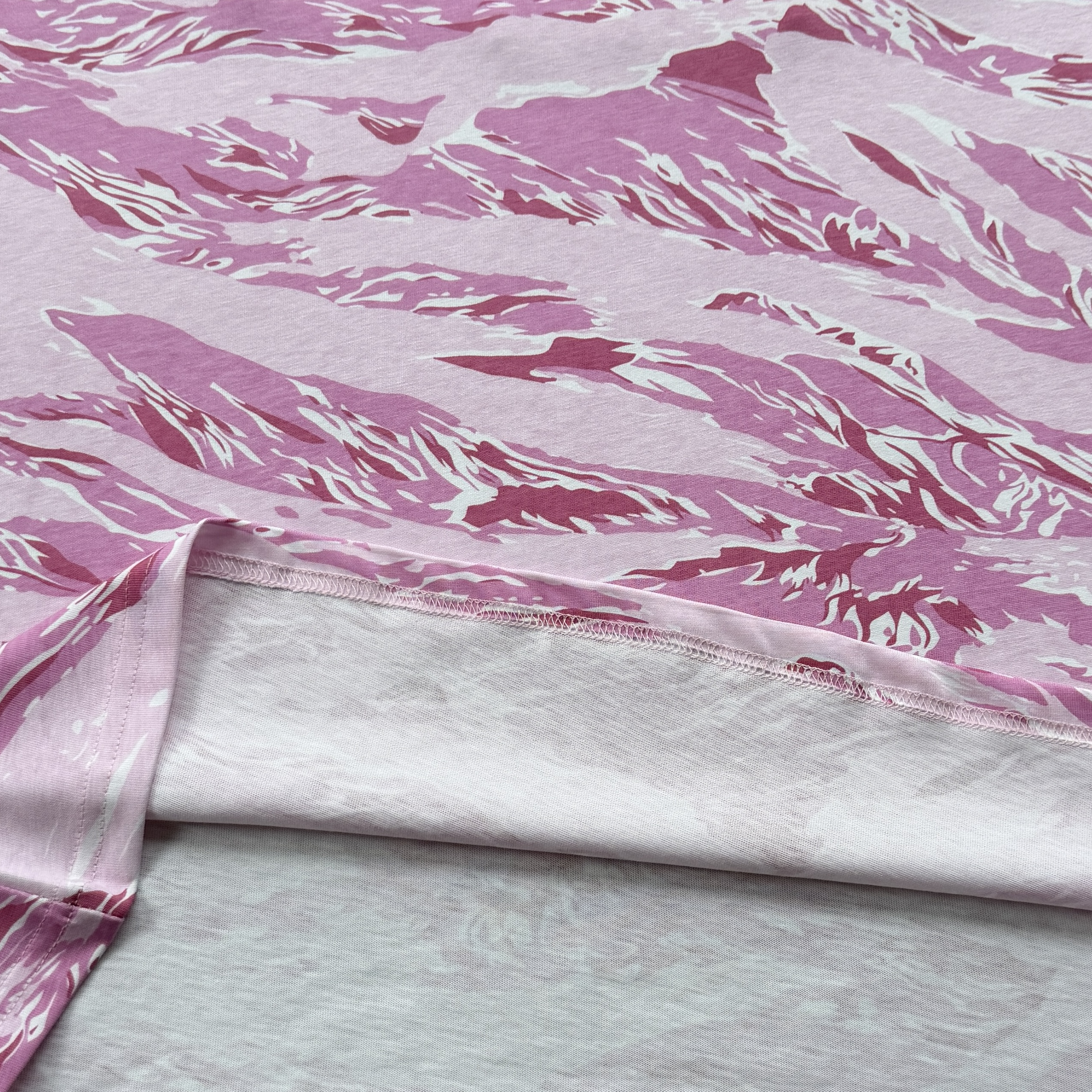ISLAND PUFF PRINT TEE